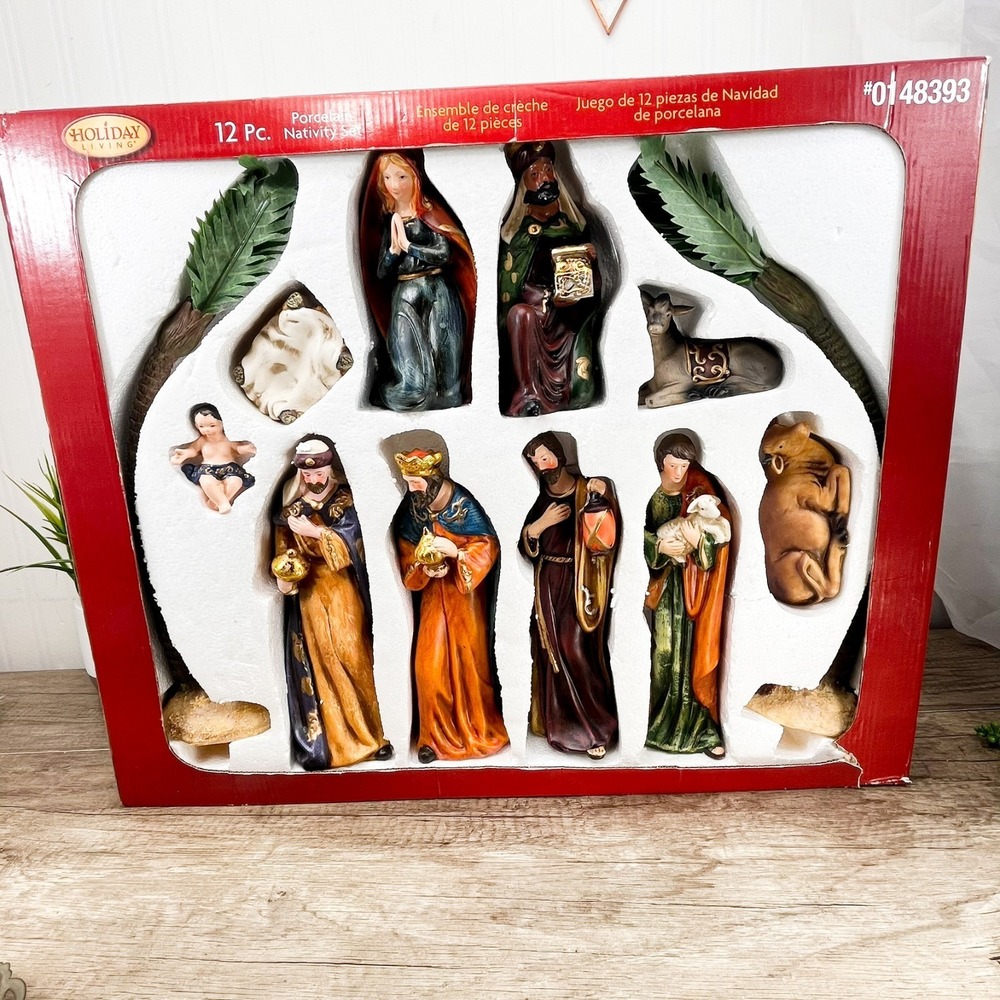 Vintage Porcelain Nativity Set Holiday Living 12 Piece Nativity In Box